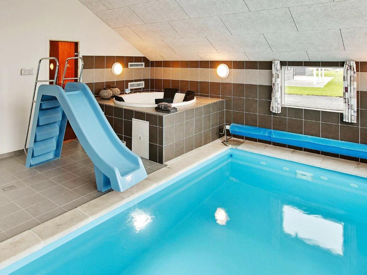 12 Person Holiday Home In Hasselberg Kappeln Oda fotoğraf